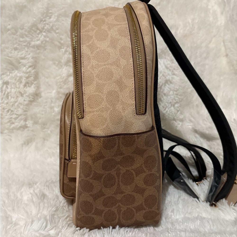 NWT Coach Beige and Brown Signature Backpack 🎒🤎💛 - Picture 5 of 11
